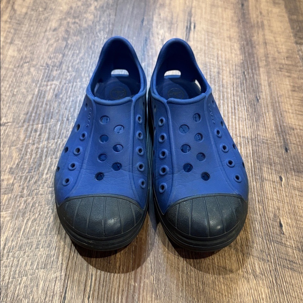 CROCS Blue Water Shoes Kids 12c Slip On Lighweight Pool Beach Grip Sole‎ Summer - Picture 2 of 6